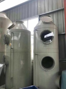 热处理加工件加热油烟废气水喷淋塔+防水活性炭过滤箱处理